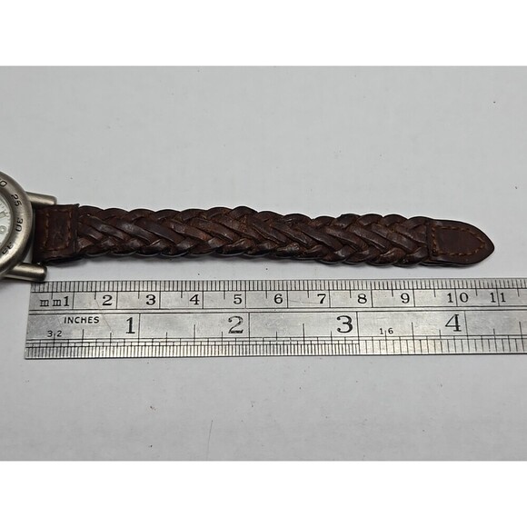 Vintage Reebok Sport 100M Quartz Watch Silver New Battery Womens Leather Strap - Picture 7 of 11